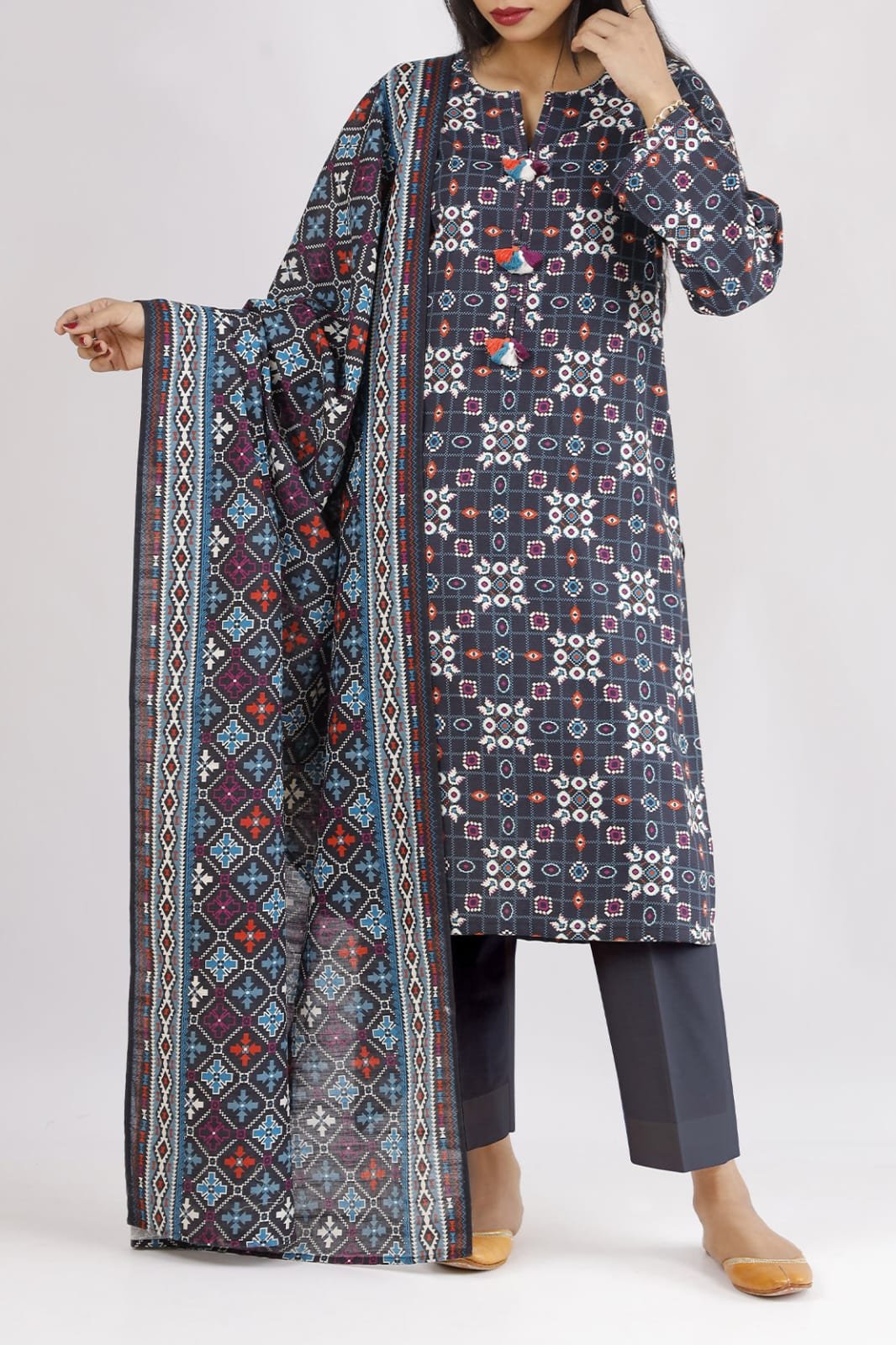 SAYA Khaddar Jacquard Collection – Unstitched Suit